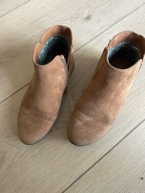 Cat & Jack Tan Suede Ankle Booties with Side Zip